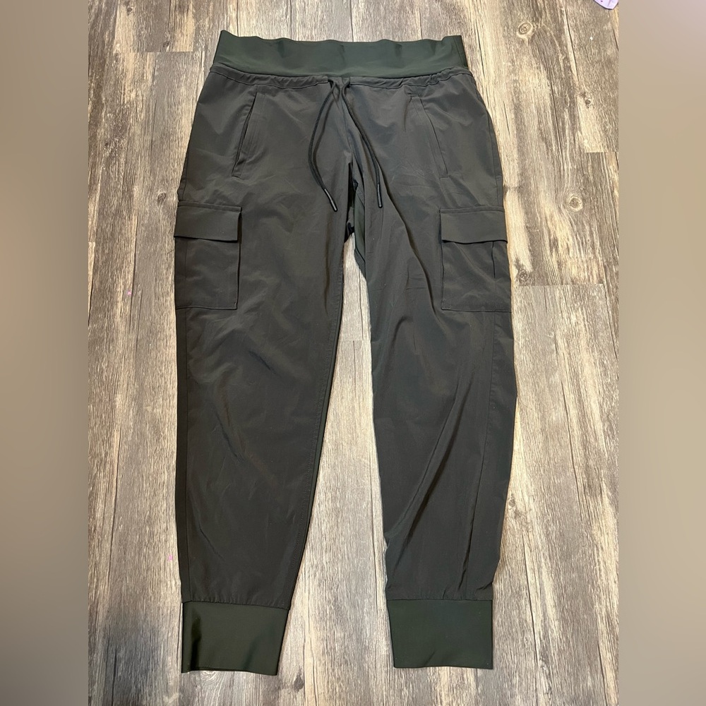 Athleta Sutton Joggers Arbor Olive Mid-Rise Cargo Style w/Adjustable Waistband - Picture 4 of 10